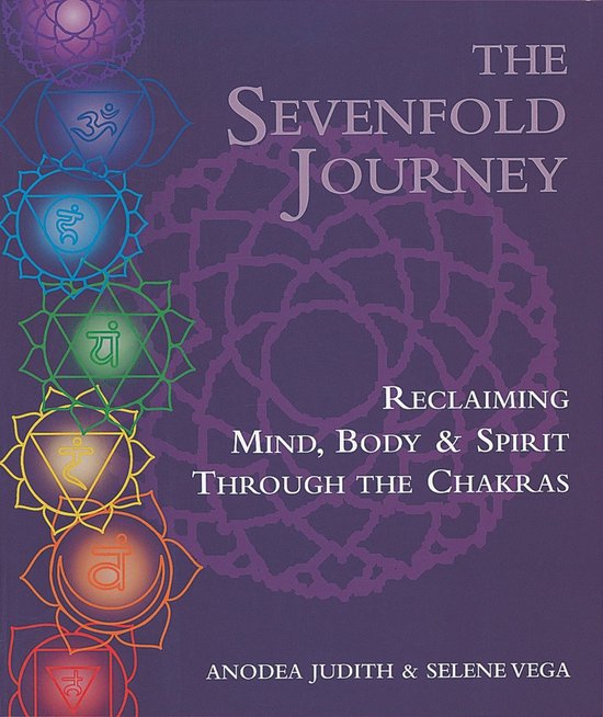 Boek "The Sevenfold Journey", Reclaiming Mind, Body & Spirit Through The Chakras, met chakra-symbolen op paarse achtergrond.