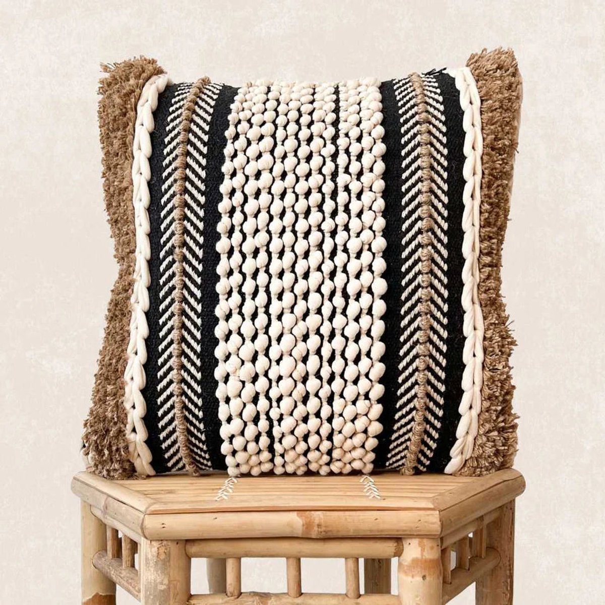 The Four Pursuits TFP Embellished Boho Cushion Cover - Sierkussenhoes | Tara - 50 x 50 cm - 100% Organic Cotton (GOTS Certified), Jute - Handmade in India - Brown, natural white, Black