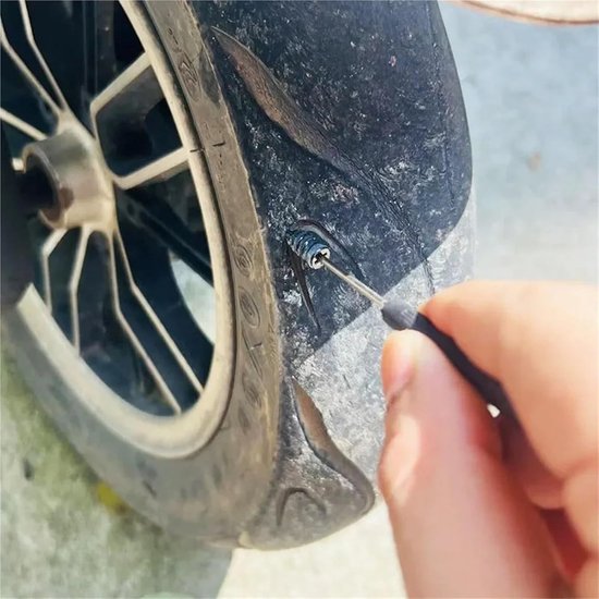 Bandenreparatieschroeven - Rubberen nagels - Lekke banden repareren - Snelle doe-het-zelf oplossing - 4 stuks - Zwart van Merkloos — afbeelding 2