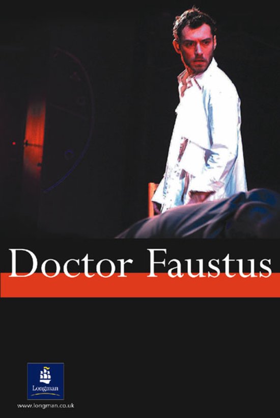 Boekomslag Doctor Faustus met een man in een wit overhemd tegen een donkere achtergrond en het Longman-logo onderaan.