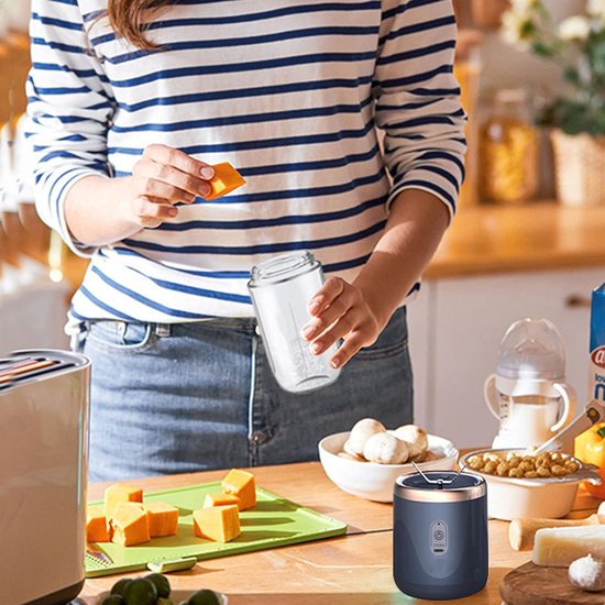 Elektrische mini-blender, 300 ml, draagbare blender, sapbeker, fles, fruitmixer, 1200 mAh, USB-oplaadbaar, met deksel, 6 messen voor het malen van het (blauw, 6 messen, deksel) van Merkloos — afbeelding 3