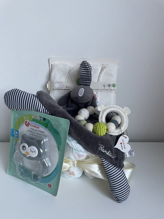 Luiertaart | Handgemaakte bijtring | Knisperkonijn | Koelbijtring | Monddoekjes van organic katoen | Kraamcadeau | Babyshower — afbeelding 4