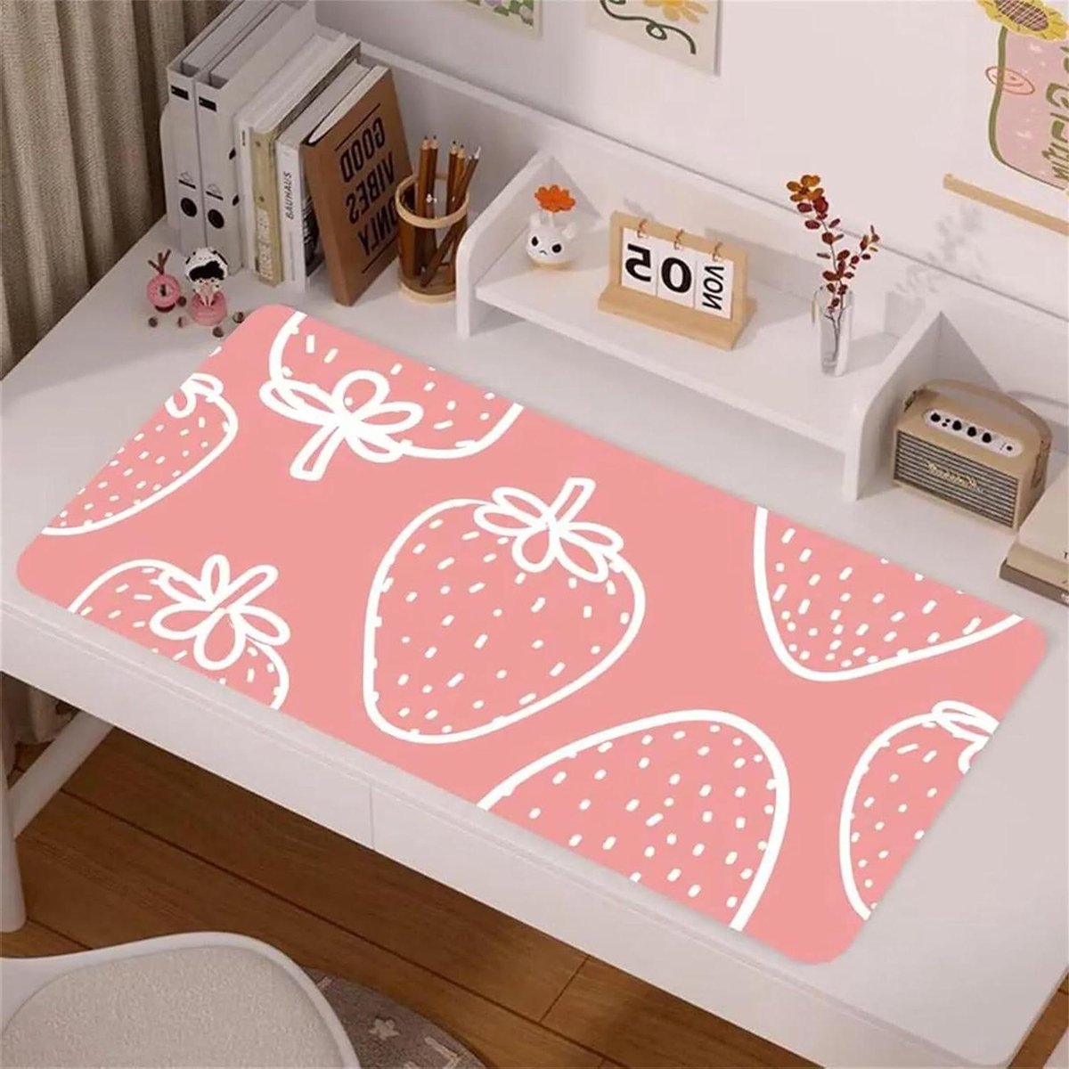 XXL Muismat - Bureauonderlegger Toetsenbordmat - Gaming Kantoor Werk - Antislip Rubberen Basis - 90 x 40 cm - Roze Aardbei