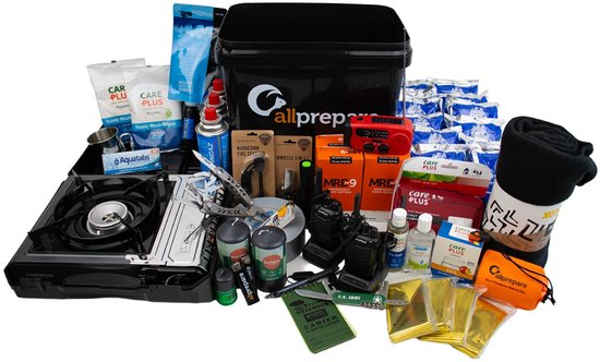 Compleet Allprepare noodpakket met kooktoestel, radio, waterfilter, noodrantsoenen, slaapzak en EHBO-kit.