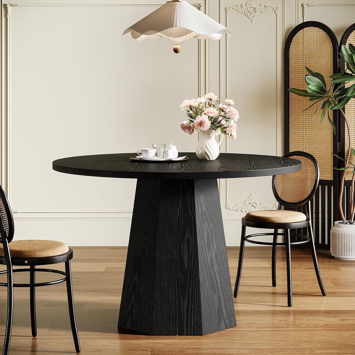 Luxora Noir 118 cm Ronde Design Eettafel voor 4 Personen – Moderne Zwarte Keukentafel met Stevige Centrale Basis en Houtlook Afwerking