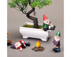 NIWWIN Garden Gnome Statues, Artistic Outdoor Garden Decoration, 4 Pcs Waterproof Gnome Figurine to Use for Lawn Garden Decoration, Resin Ornaments. (Flame)