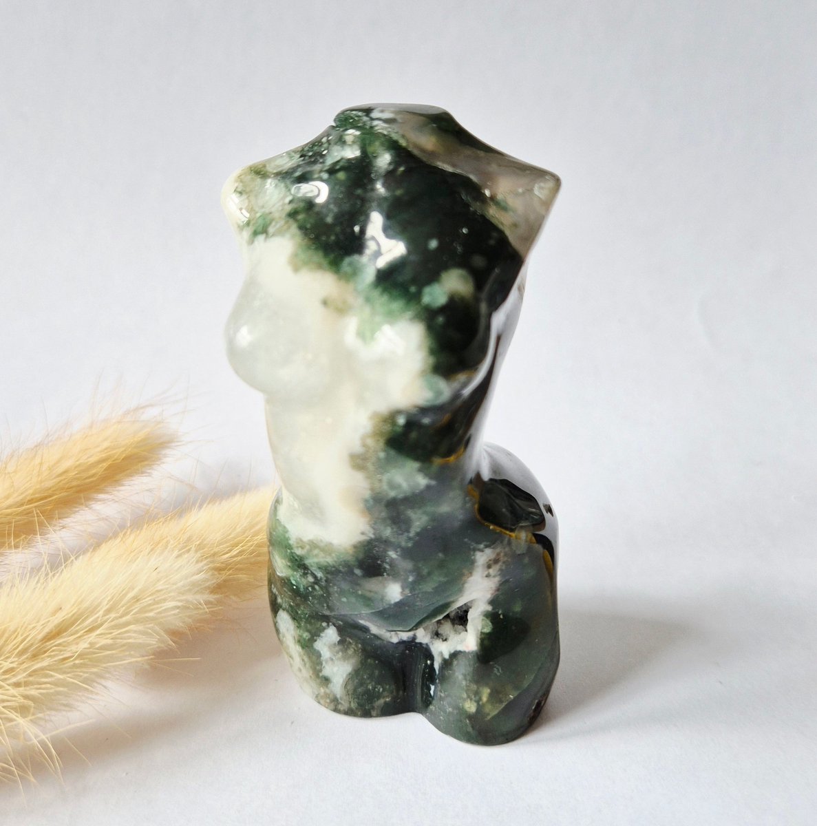 Moonlight Gemstones Mosagaat vrouwenbeeldje 8 cm (#38) – handgeslepen edelsteen carving Groen