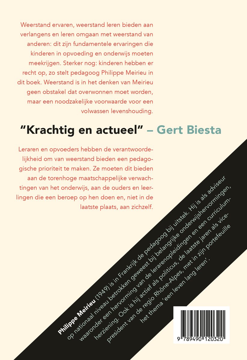 Achterkant boek "Pedagogiek: De plicht om weerstand te bieden" met citaten, tekst en barcode.
