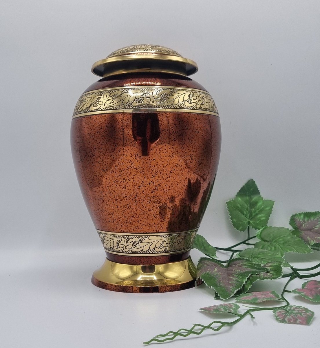 Urn - Messing - New-D - Goud - Gegraveerd - Bruin/Rood - 3 liter - Urn voor as