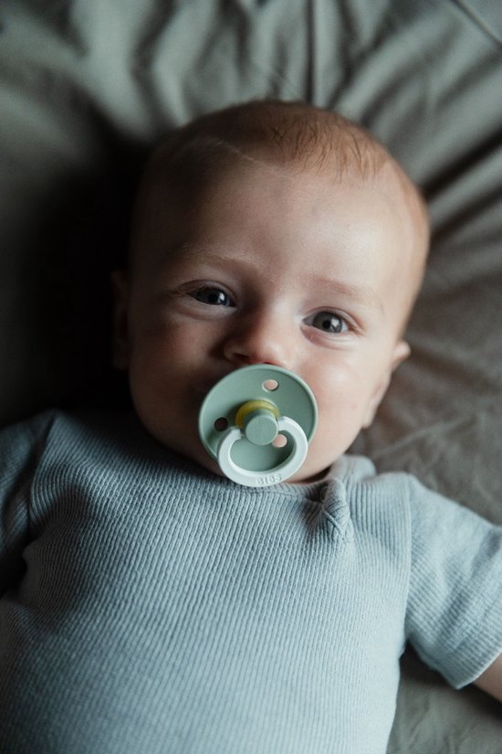 Bibs fopspeen - maat 1 0-6 maanden - 1 stuk - baby blue glow in the dark van BIBS — afbeelding 5