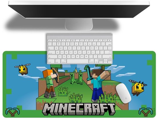 Terrain de jeu Minecraft avec Steve, Alex, Creepers et abeilles, avec clavier, souris et moniteur.