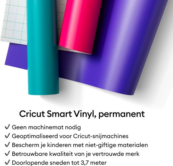 Rollen Cricut Smart Vinyl in de kleuren turkoois, roze en paars, met een stukje ruitjespapier.