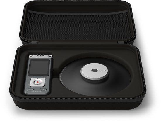 Open etui met Philips VoiceTracer recorder en 360° microfoon erin. Inclusief Semby AI spraak-naar-tekst software.