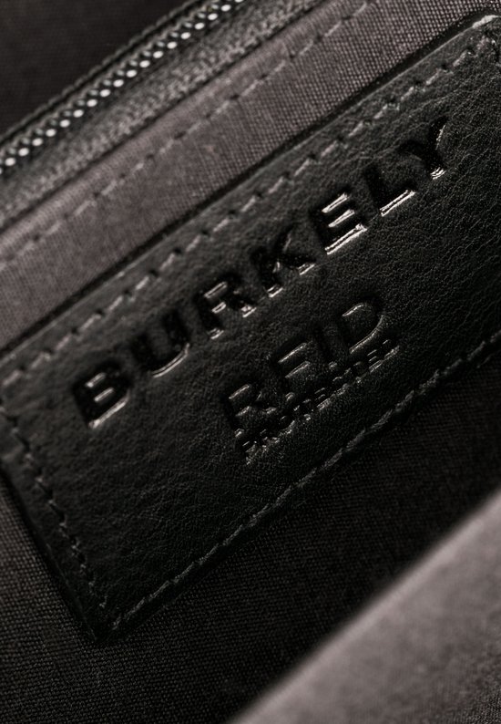 Binnenlabel in de portemonnee met de tekst BURKELY RFID PROTECTION.
