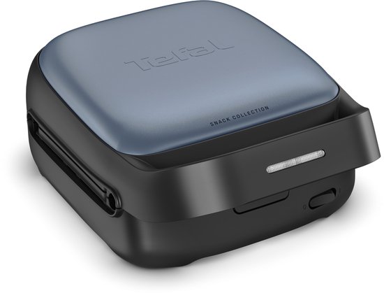 Een gesloten, donkergrijs Tefal wafelijzer met blauwe deksel, met 'Snack Collection' erop.