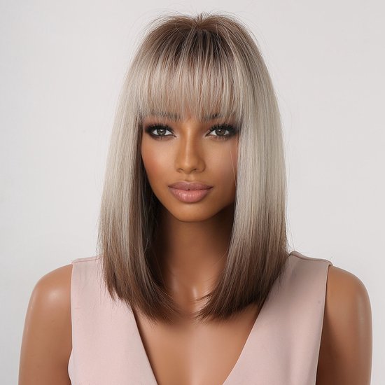 Perruque Synthétique Blonde Clair Avec Frange - Courte, Lisse, Taille Moyenne, Livrée Avec 4 Bonnets