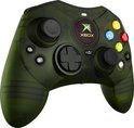 Doorzichtige groene Xbox controller met gestreept patroon, kleurrijke knoppen en Xbox logo.