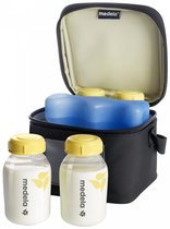 Medela Koeltas Moedermelk flesjes - Medela flesjes passen perfect - met 4 Medela flesjes en koelelement
