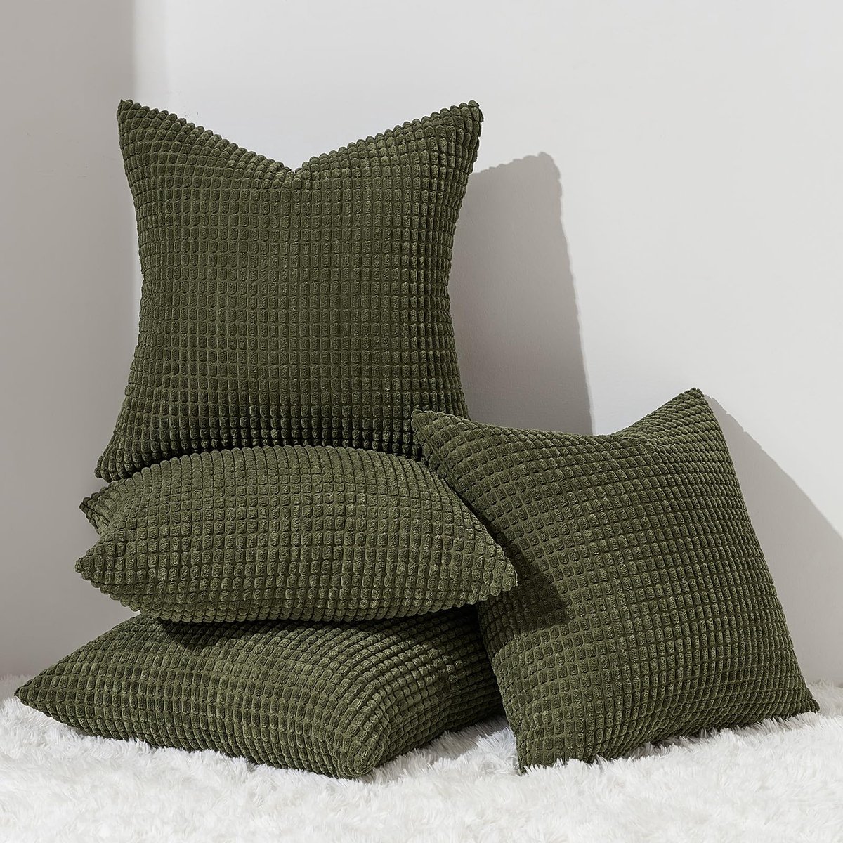 Unyqoos Kussenslopen Set van 4 in Olijfgroen Corduroy voor Diverse Interieur Stijlen en Comfort