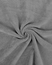 Gris foncé
