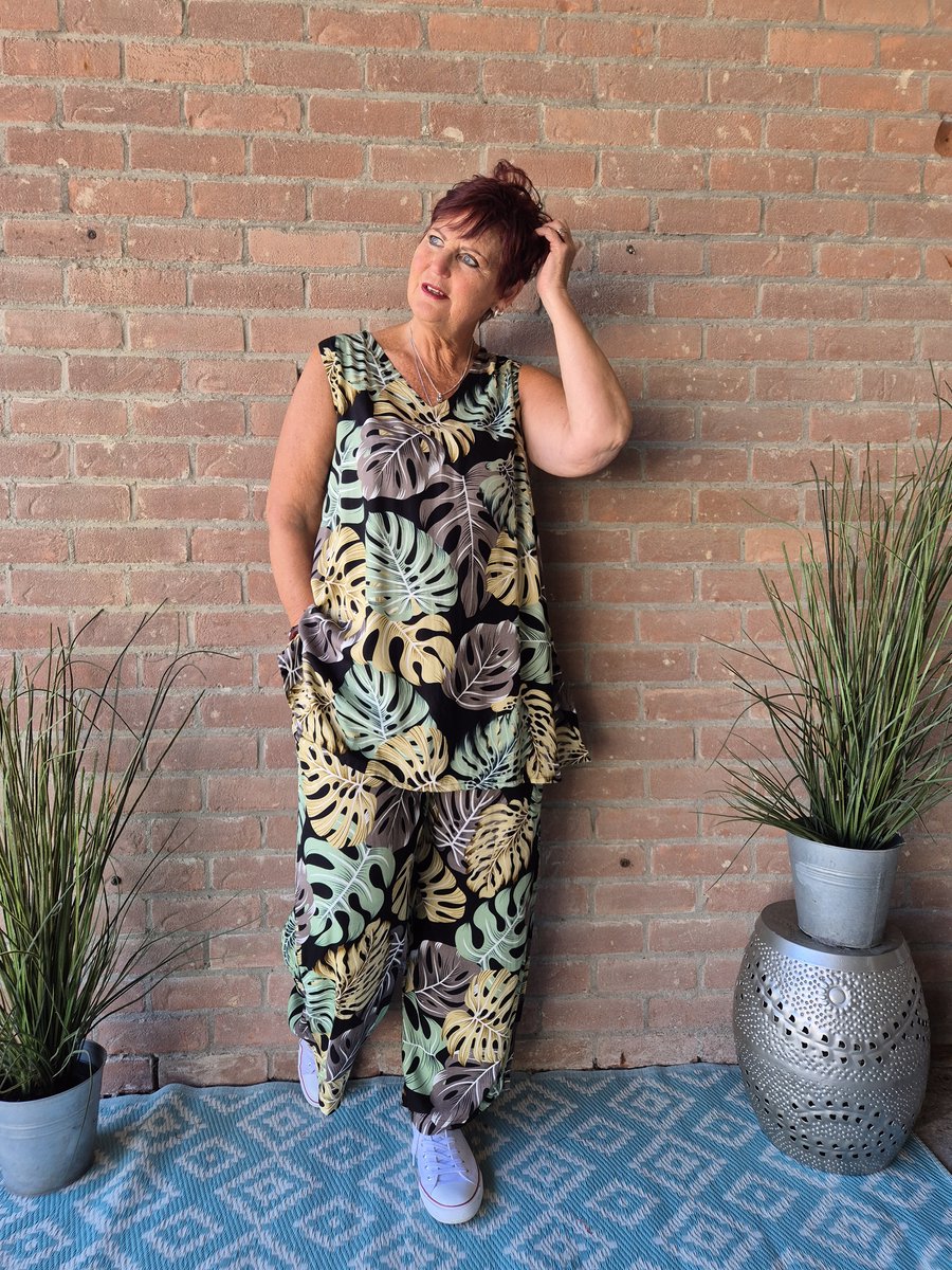 Bagoes lange broek half wijd blad