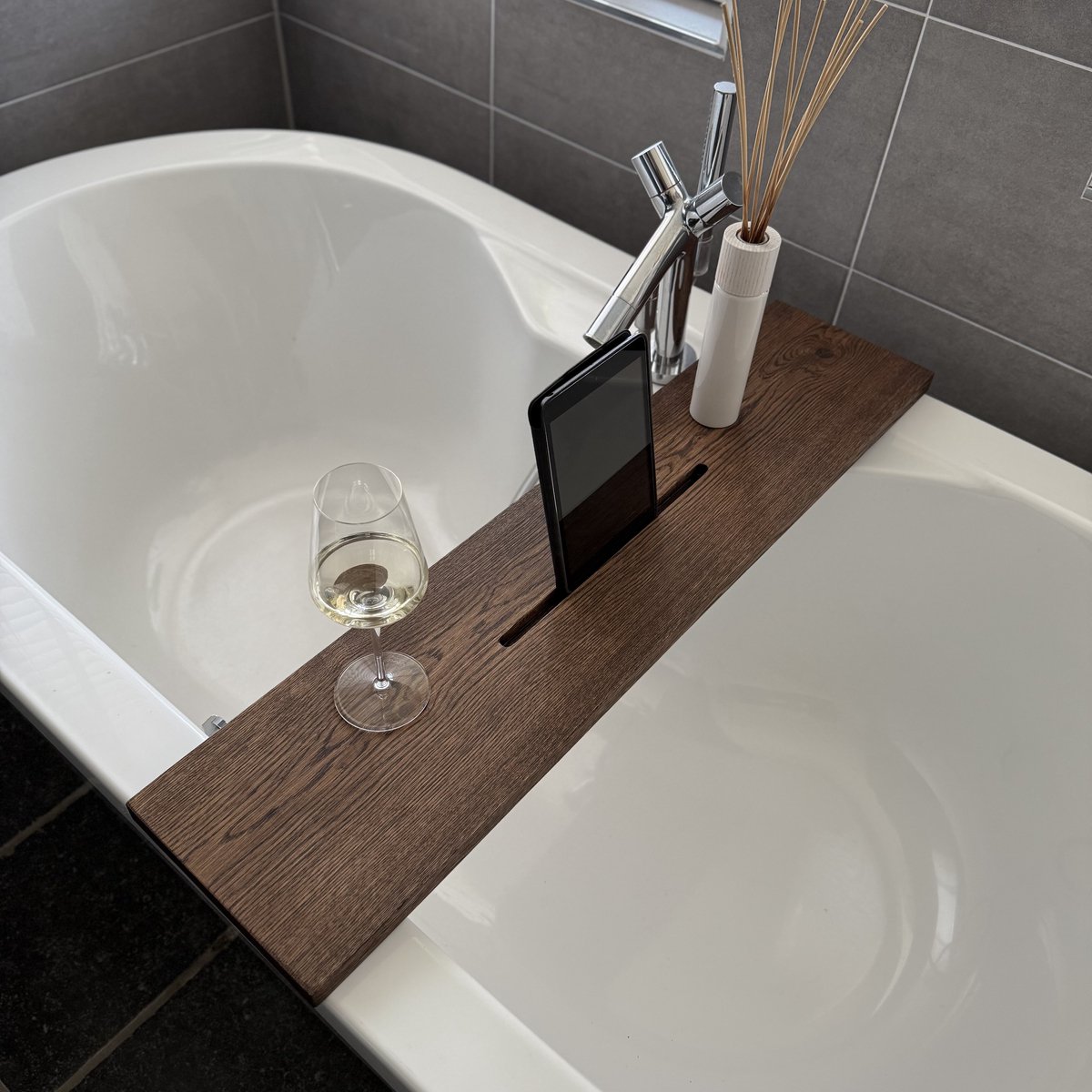 Maison DAM - Badplank eikenhout Walnoot - 80x20x3cm - Met Tablet uitsparing - Rubio Monocoat