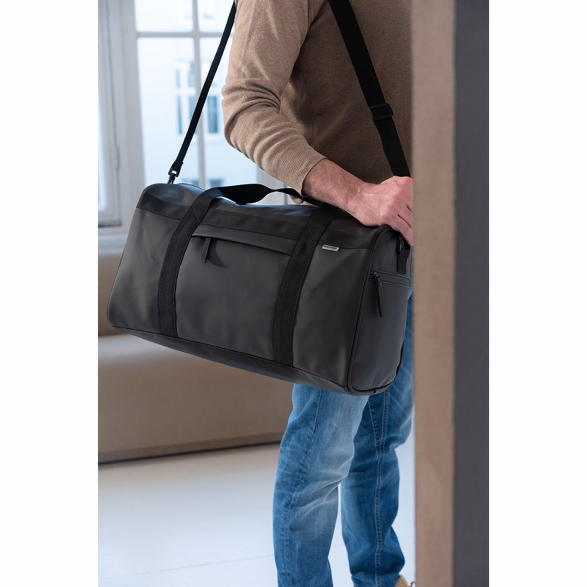 Sac De Sport 34L – 48x25x28 Cm, Noir, Idéal Pour Le Football, La Fitness Ou Le Weekend