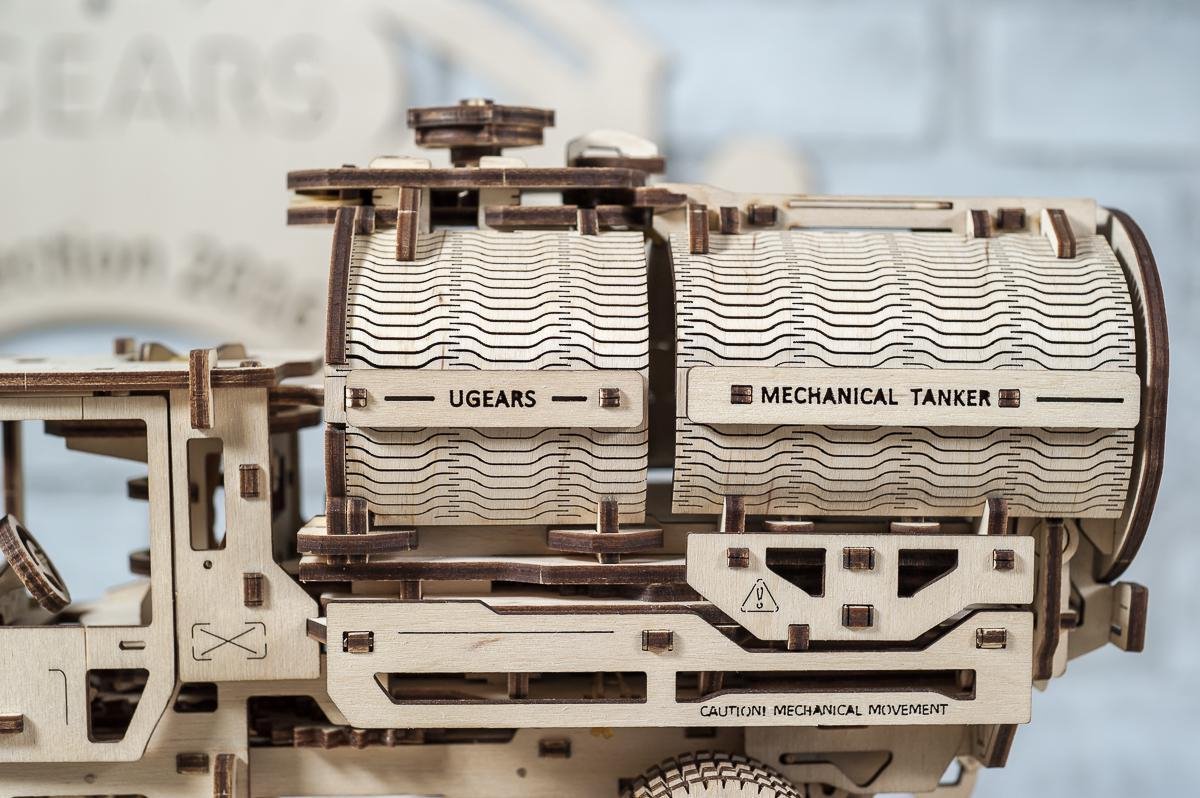 Ugears Modelbouw Hout Mechanische Tanker — afbeelding 5