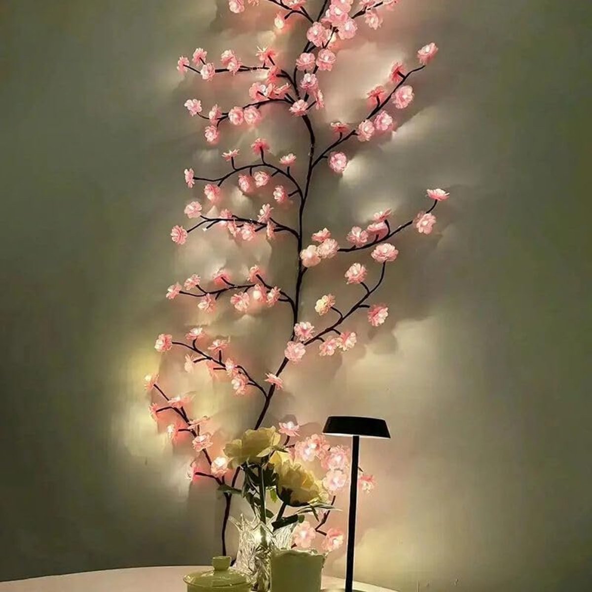 Lichtsnoer - Kersen LED-takverlichting voor muren - Decoratieve slinger van kersenbloesemwilgenranken - Wordt geleverd met 72 LED-lampjes en afstandsbediening - 8 verlichtingsstanden - Kerstdecoratie voor binnen voor muren, deuren en ramen - 1,6 m – foto 6