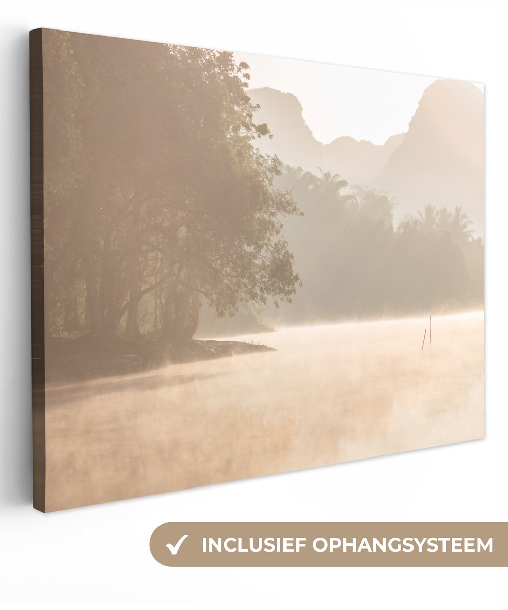 Canvas schilderij 40x30 cm - Wanddecoratie badkamer Landschap - Bos - Water - Mist - Beige