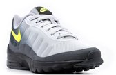 Nike Nike Air Max Invigor - Sneakers - Unisex - Geel - Grijs - Zwart - Wit