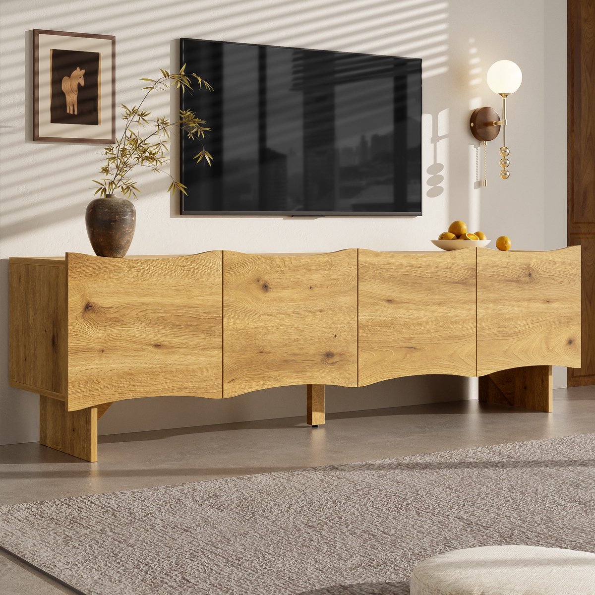 PHOEBE CAT TV kast - Golvend ontwerp - 155 cm breed - 4 deuren - Houteffectafwerking - Natuurlijke