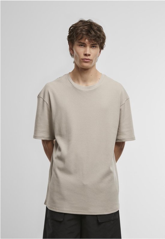 Urban Classics Heren oversized Pinstripe T-shirt, verkrijgbaar in zwart