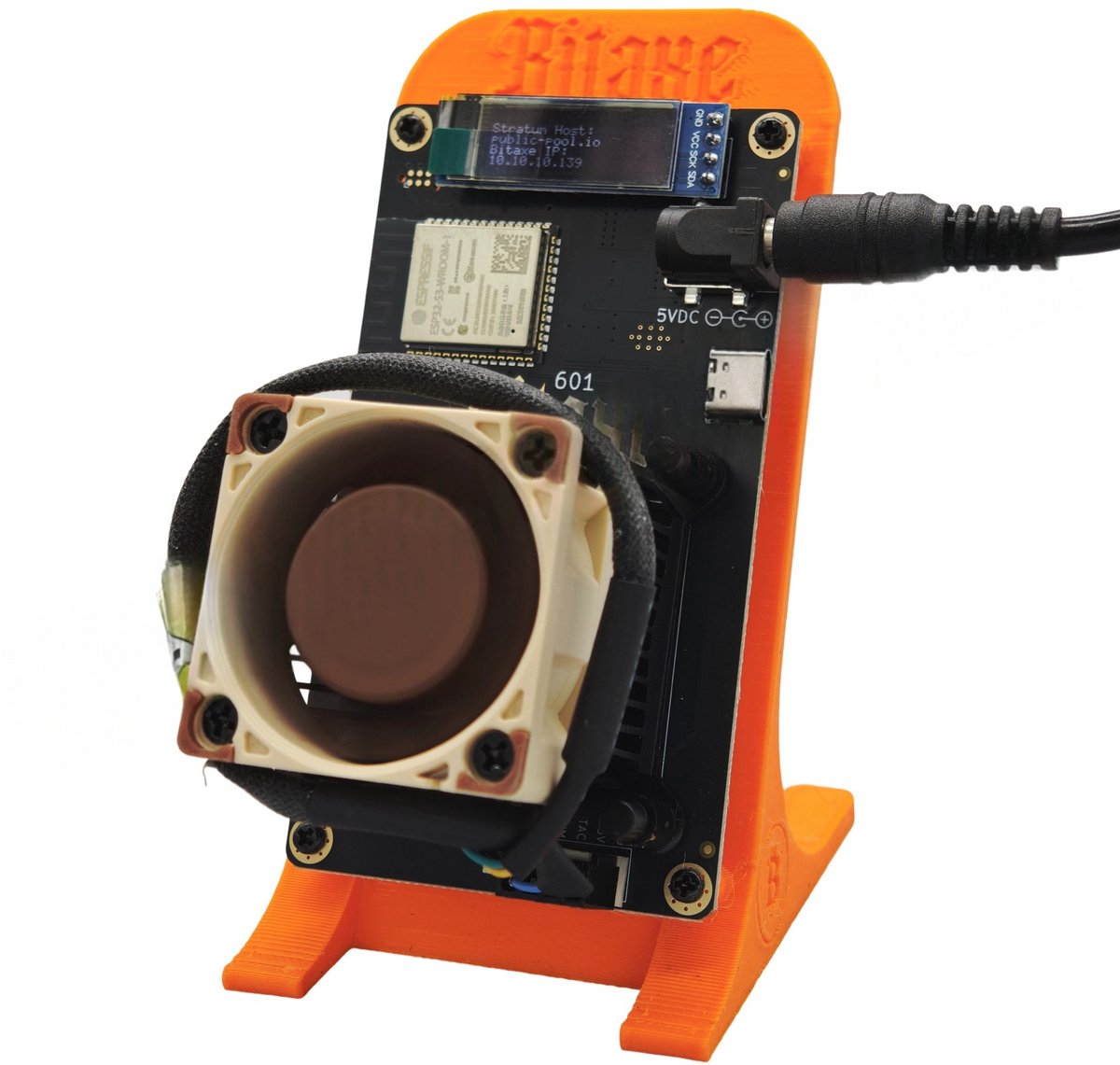 Bitaxe 601 Gamma 100% Noiseless - Stille Variant - Inclusief Stand & EU Stekker - 1.2 TH/s - Bitcoin Mini Miner Kit - Versie 2025 - Oranje