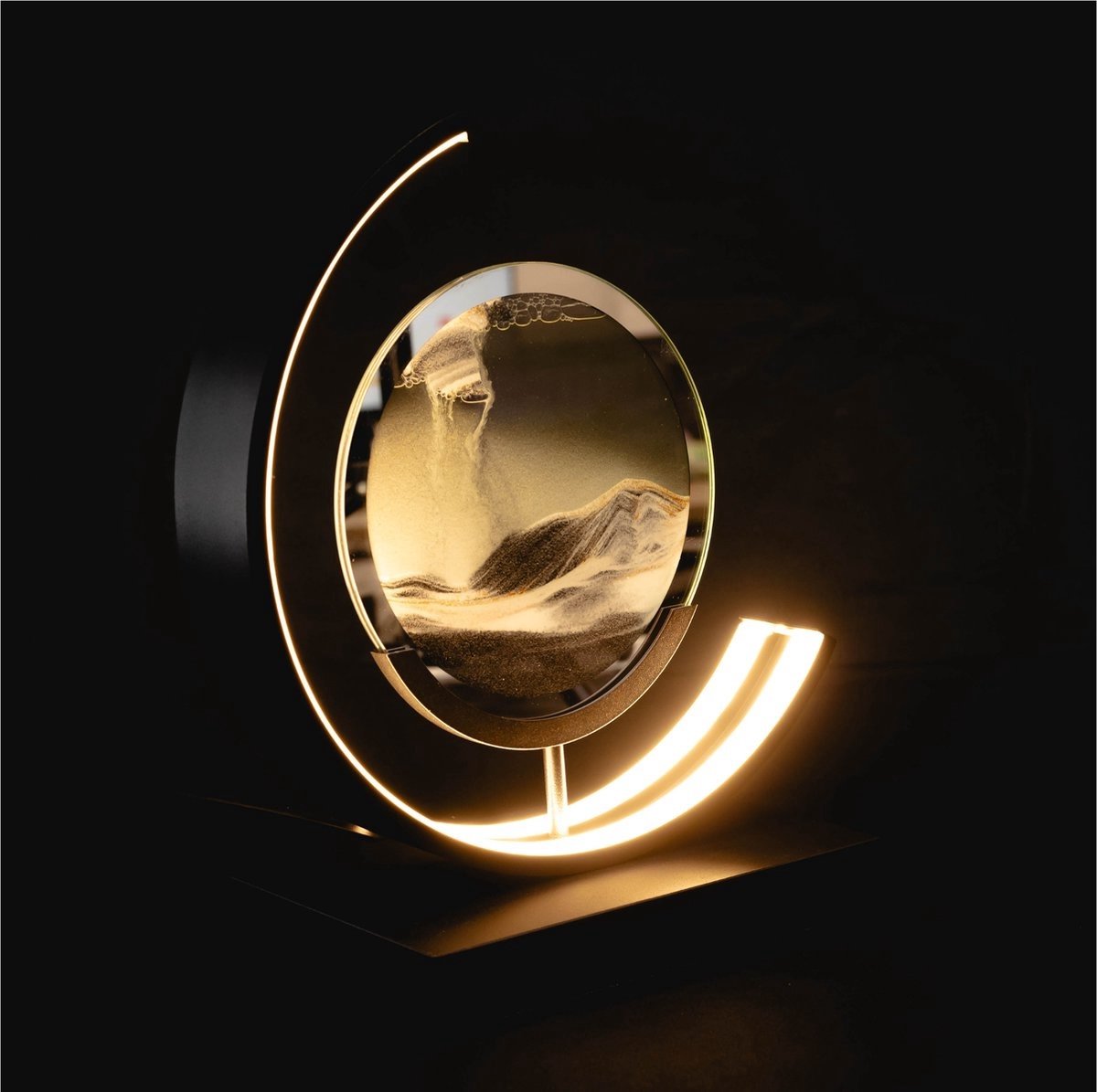 Luxus Europe - Quicksand Tafellamp Zwart - Bewegende Zandkunst Tafellamp - LED Designlamp - 3 Lichtkleuren - Dimbaar - Afstandsbediening - Decoratieve Tafellamp