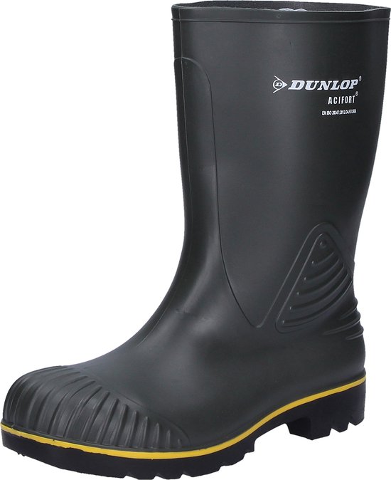 Zijaanzicht van een zwarte Dunlop Acifort laars met profiel op de hiel en een gele rand bij de zool.