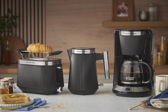 Russell Hobbs Brontë Zwart - Koffiezetapparaat - 26780-56