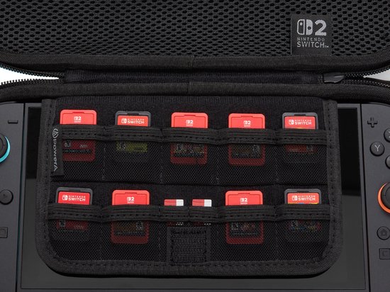 Zwarte Nintendo Switch hoes, geopend, met deels zichtbare spelcartridges.
