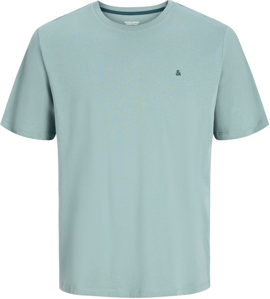Teal t-shirt met ronde hals en een klein logo op de borst.