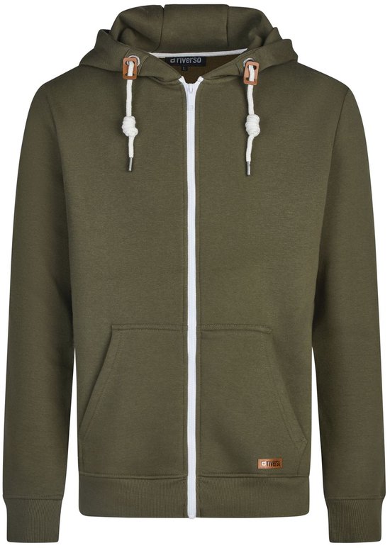 Olijfgroene hoodie met rits, capuchon, koordjes, steekzakken en logo op de voorkant.