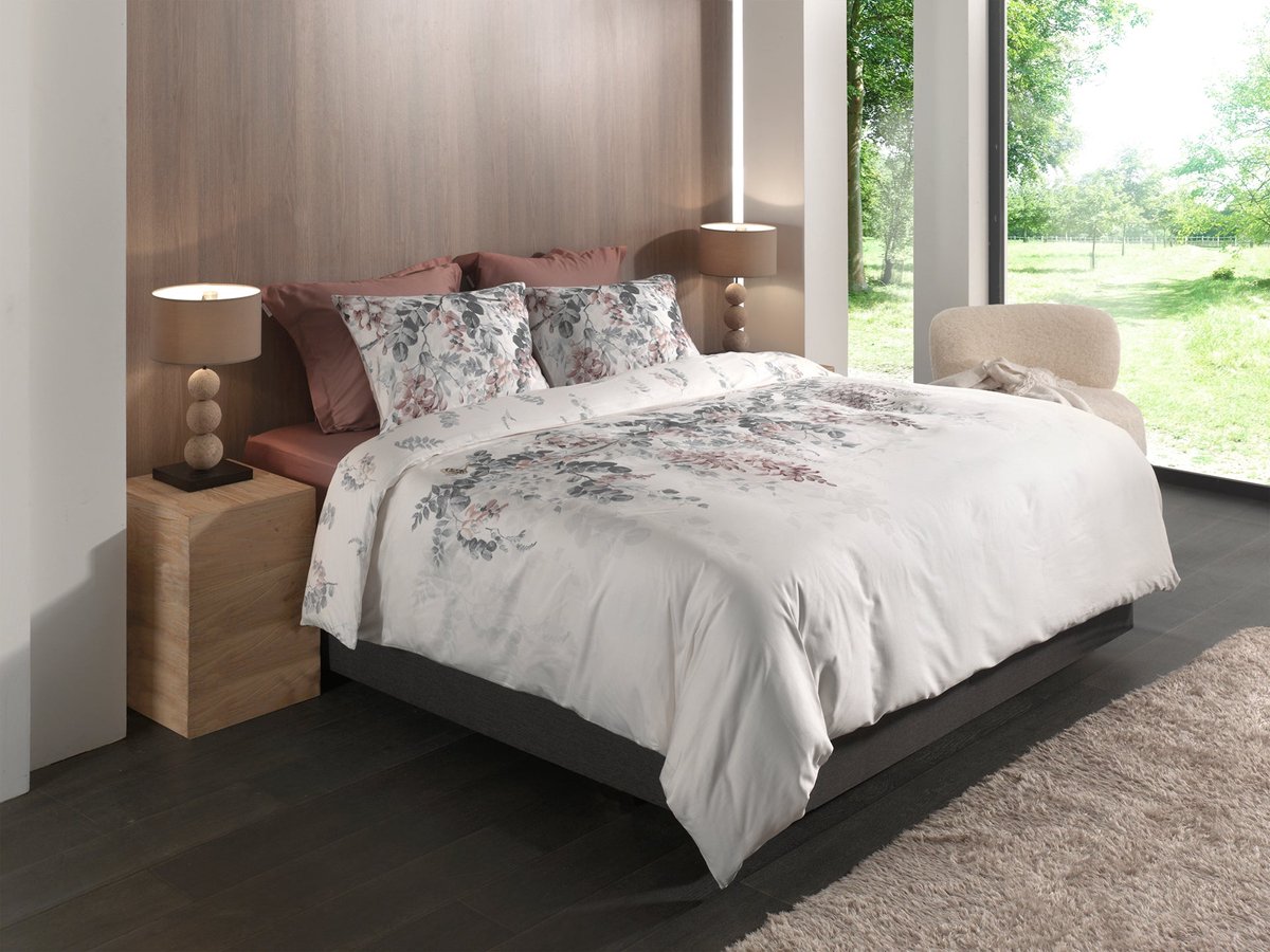 Heckettlane Dekbedovertrek Nina - Dekbed met instopstrook - Wit - 100% Katoen-Satijn - Bloemen - 200x220 + 2 slopen 60/70 cm - Lyon White