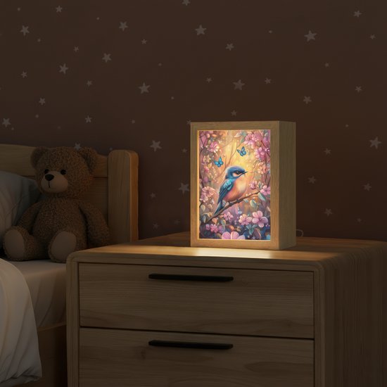 Nachtlampje 15x20 cm - Kinder lampje - IJsvogel - Sprookjesbos - Roze - Bloemen - Tafellamp kinderkamer - Slaapkamer lamp - Bedlamp kinderen - Kinderlampje stopcontact - Wandlamp babykamer - Nachtlampjes van OnlyWow — afbeelding 2