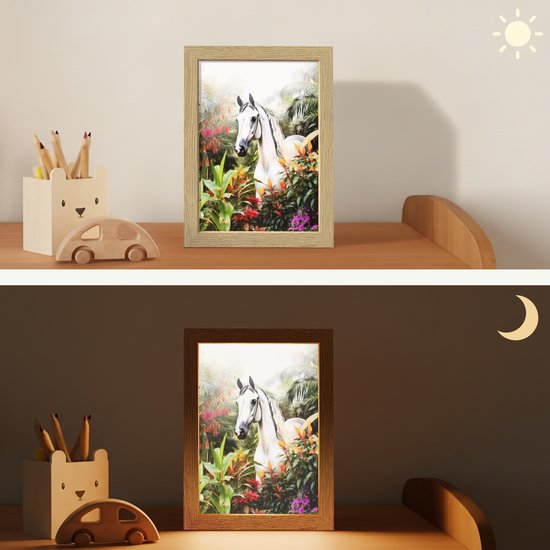 Nachtlampje 15x20 cm - Kinder lamp - Paard - Wit - Bos - Bloemen - Planten - Tafellamp kinderkamer - Slaapkamer lamp - Bedlamp kinderen - Kinderlampje stopcontact - Wandlamp babykamer - Nachtlampjes van Merkloos — afbeelding 4