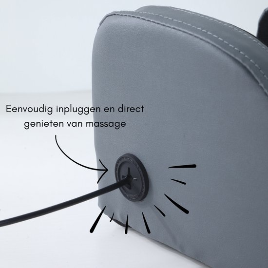 Detail van de aansluiting van de stroomkabel op een grijs massagekussen.