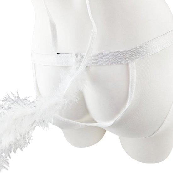 Achterkant van een wit lingerie-outfit met verenstaartje.