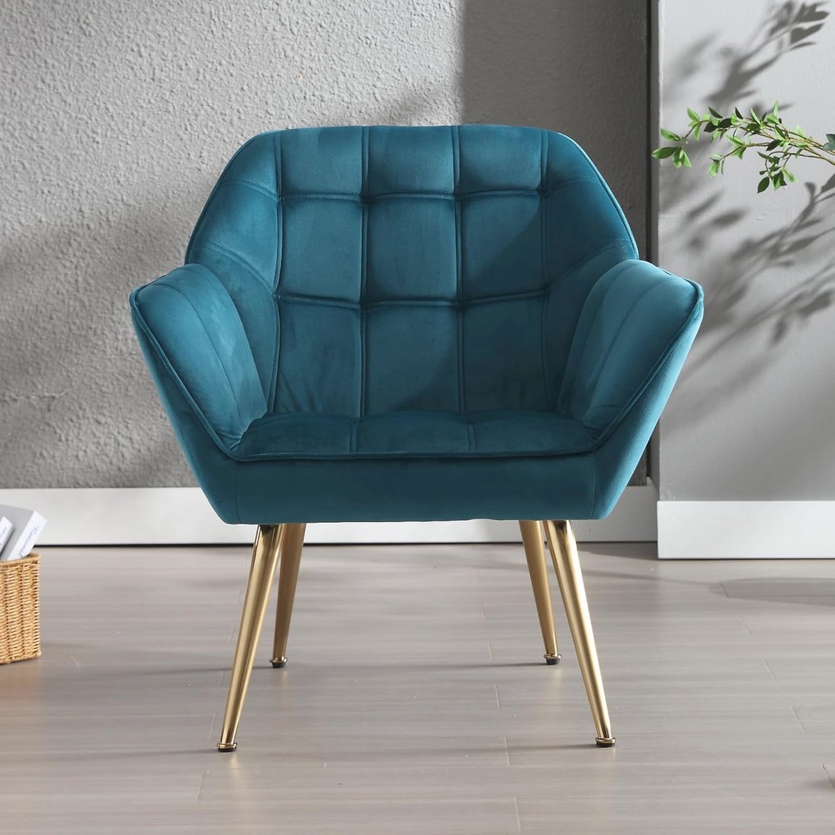 Gestoffeerde fluwelen kuipstoel voor woonkamer - moderne fauteuil met metalen poten