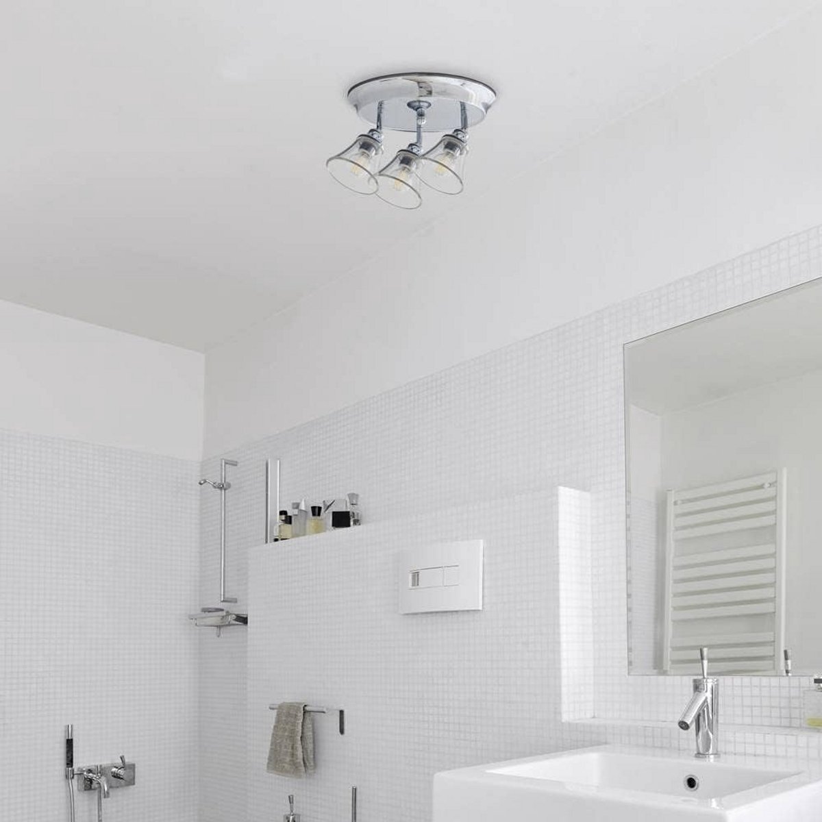 Wandlamp/badkamer licht Antoine metaalchrom E14 3x Max 40W IP44 H: 18 cm L: 40 cm dimbaar