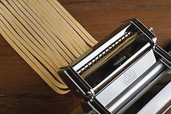 Zelfgemaakte pastamachine voor lasagne, fettuccine en tagliolini - breedte 150 mm, verchroomd staal — afbeelding 5