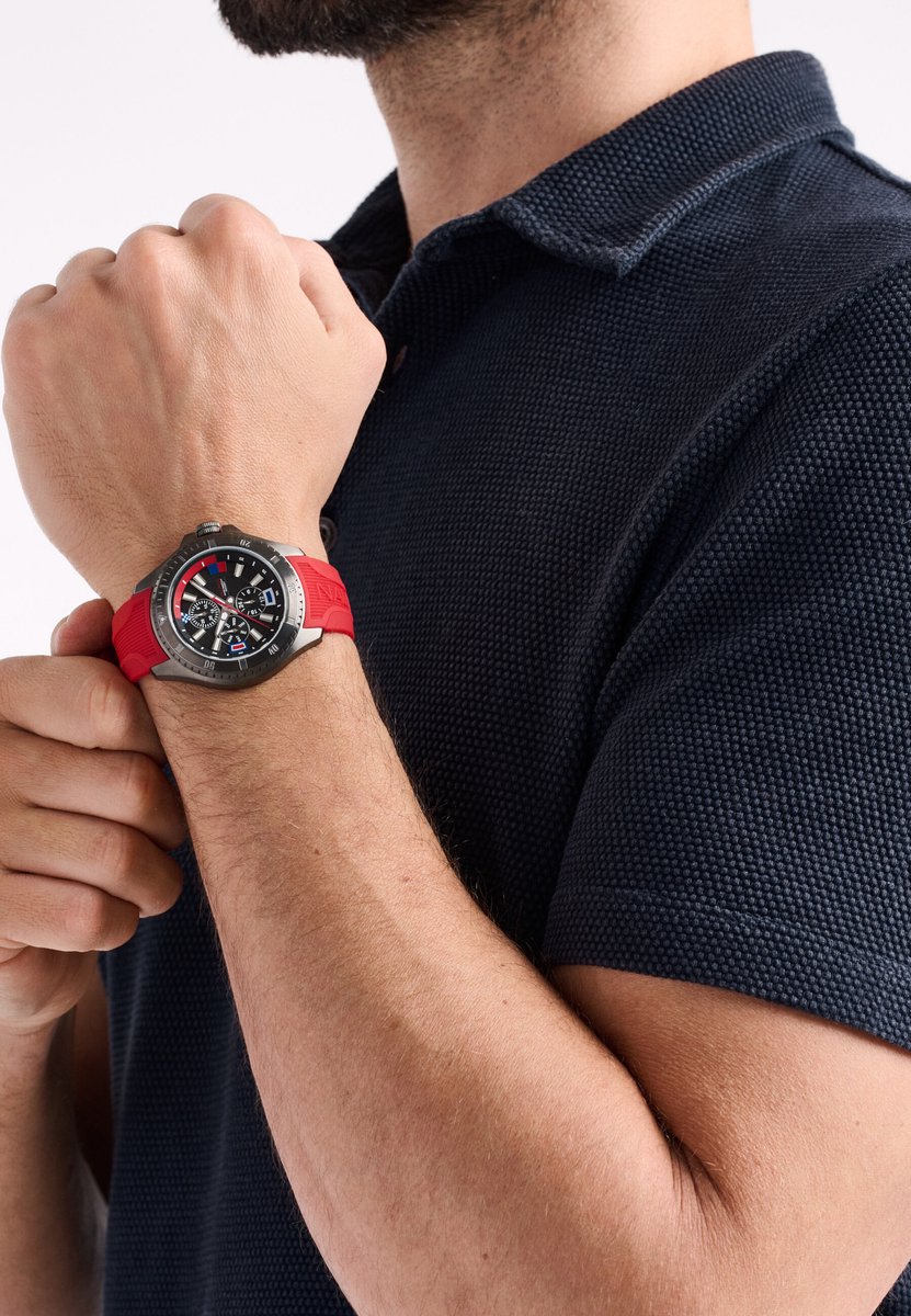 Nautica Nct Leeway Quartz Chronograaf Horloge Rood Material 100% Roestvrij Staal 100% Siliconaarmband 45 mm NAPLWF5O1