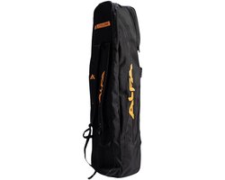 ALFA Cyclone Hockey Stick Cum KIT Bag | Kleur : Zwart-Mango | Maat : Verstelbaar | Materiaal : Polyester | Duurzaam en geventileerd | Dubbele functionaliteit | Ruime compartimenten | Comfortabele gevoerde riemen | Makkelijk toegankelijk ontwerp.